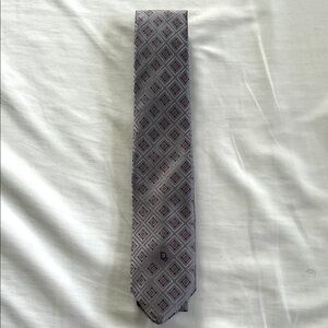 Dior Elegant Gray and Red Patterned Tie